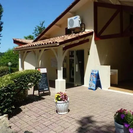 2 Avec Terrasse A - Api-1-52-604 مكان تخييم *