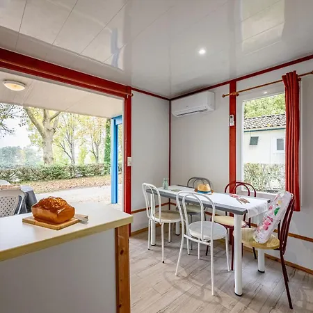 2 Avec Terrasse A - Api-1-52-604 Badefols-sur-Dordogne