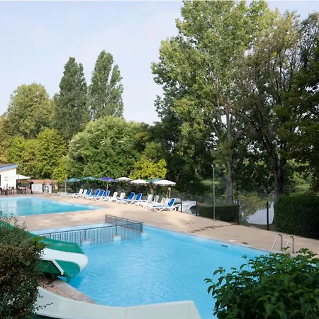 Camping 2 Avec Terrasse à - Api-1-52-604